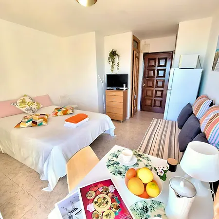 Elegant With Sea View In 30 M² 아파트 베날마데나코스타