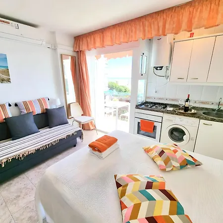 Elegant With Sea View In 30 M² 베날마데나코스타