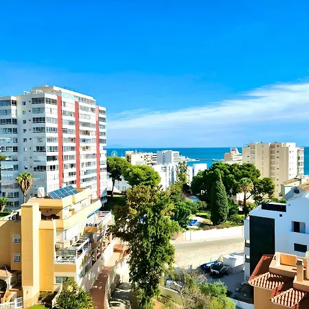 Elegant With Sea View In 30 M² Benalmadena